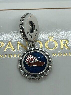 ✨🔥Pandora Country Of Holland Exclusive Wooden Dutch Shoe Image Dangle Charm